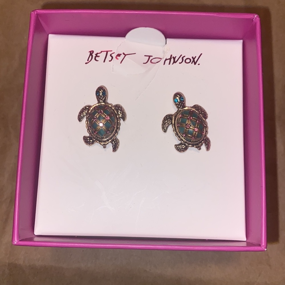 NWT Betsey Johnson Gold Stud Turtle Earrings